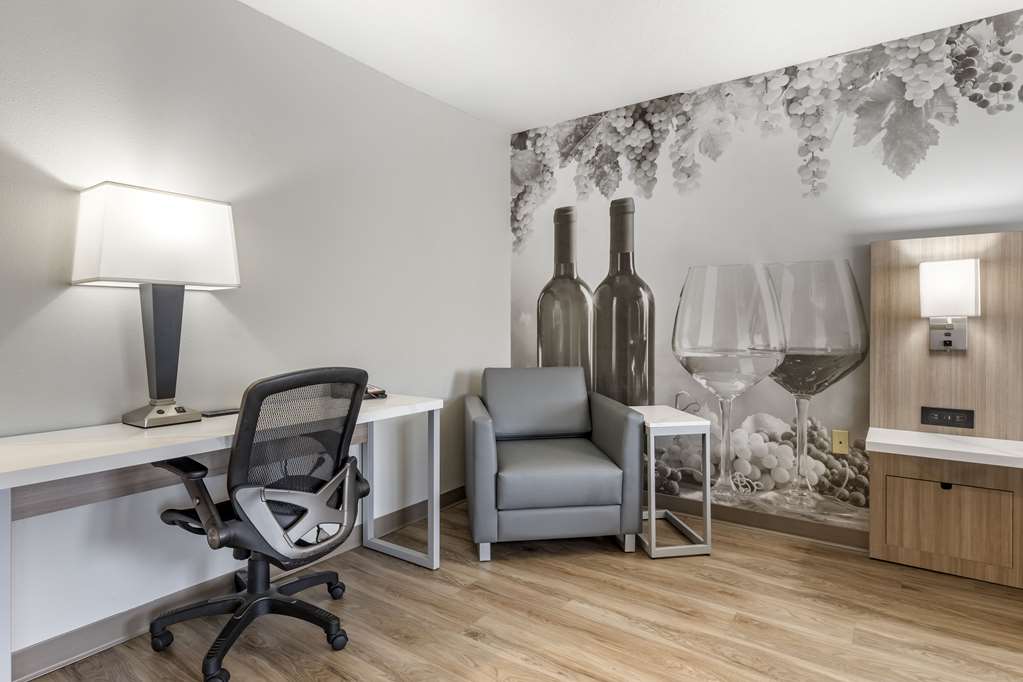 Best Western Plus Vineyard Inn - photo 33