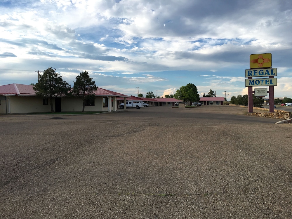 Regal Motel in Las Vegas New Mexico - photo 25
