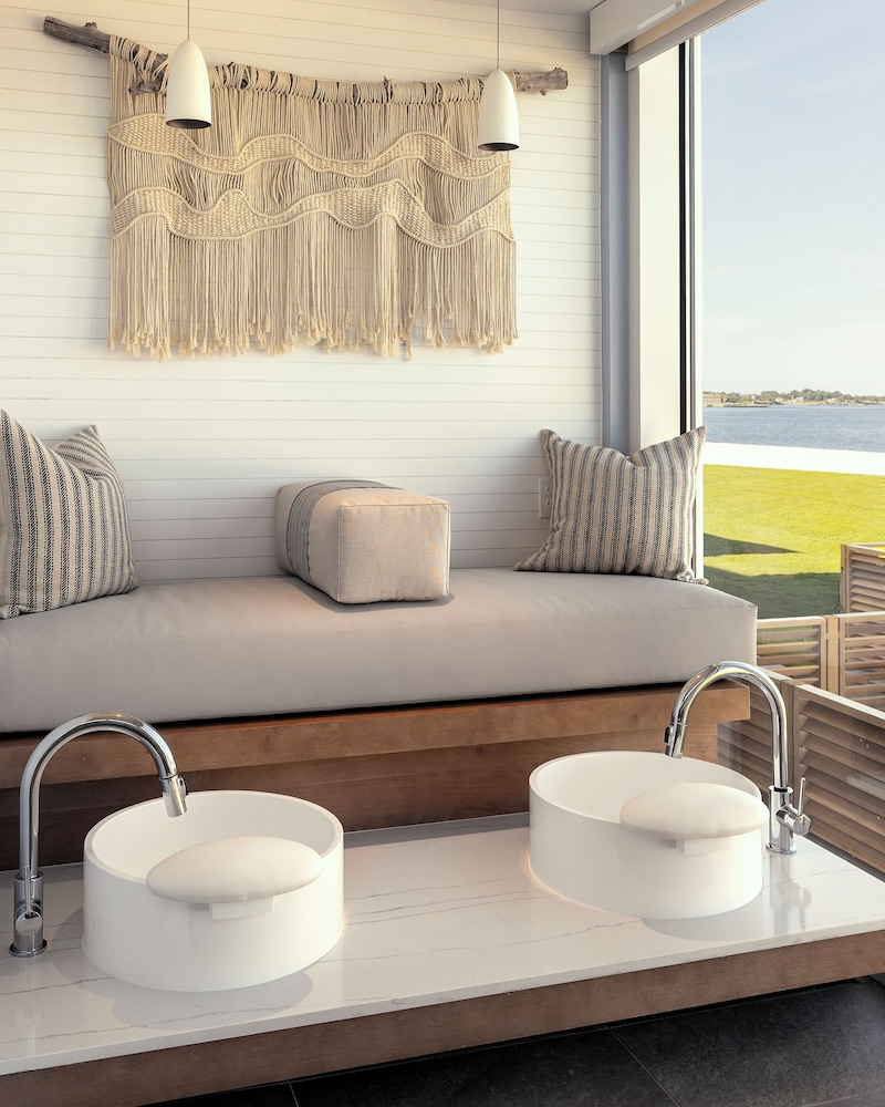 Newport Harbor Island Resort - photo 75
