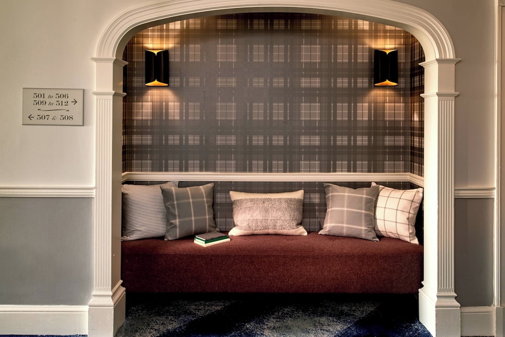 Morrison House Old Town Alexandria Autograph Collection - photo 2