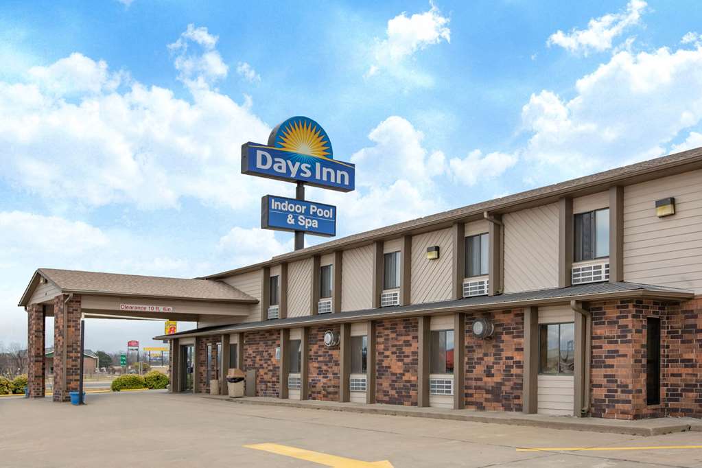 Days Inn by Wyndham Salina I 70 - photo 2