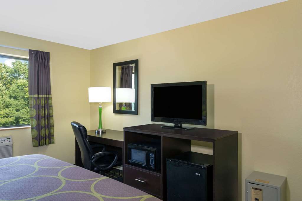 Super 8 by Wyndham Marietta - photo 12