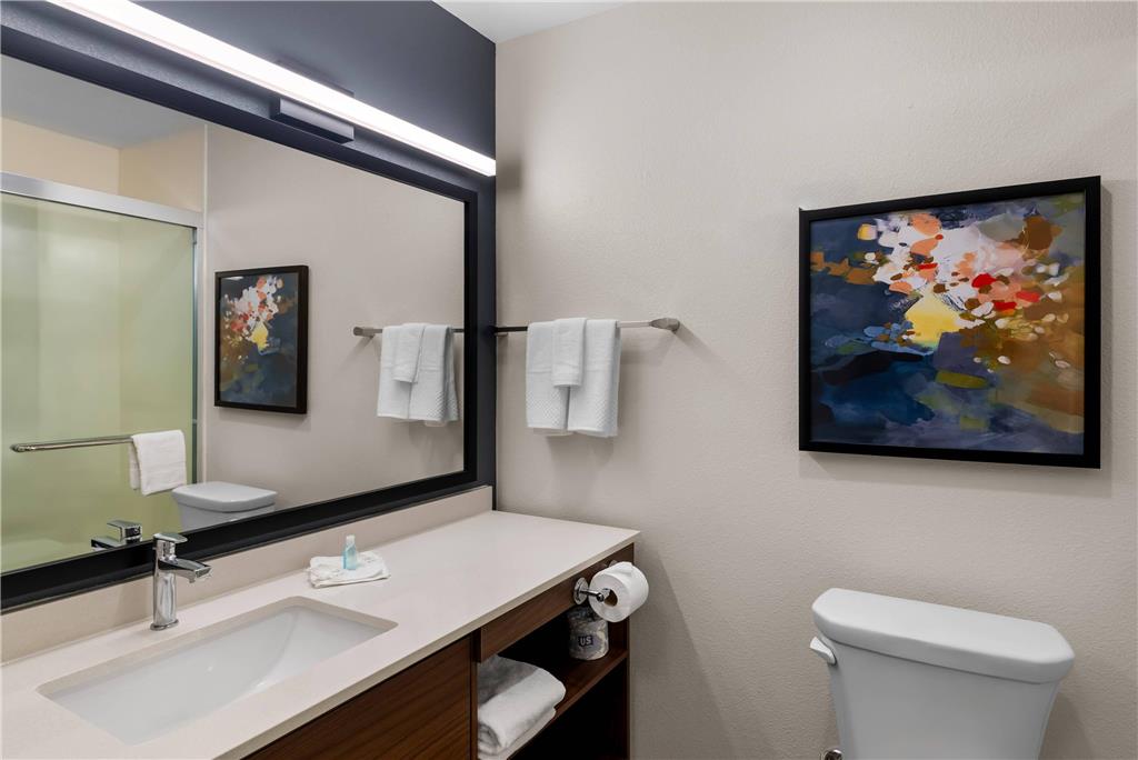 Everhome Suites Bastrop - photo 35