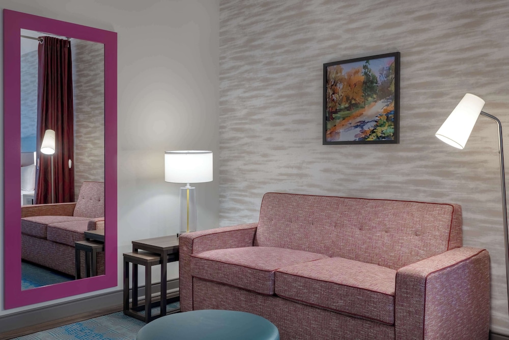 Home2 Suites by Hilton Bristol - photo 23