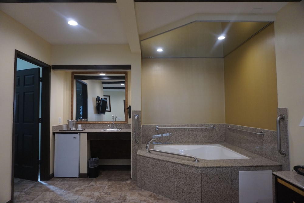 Tuscan Garden Inn - photo 48