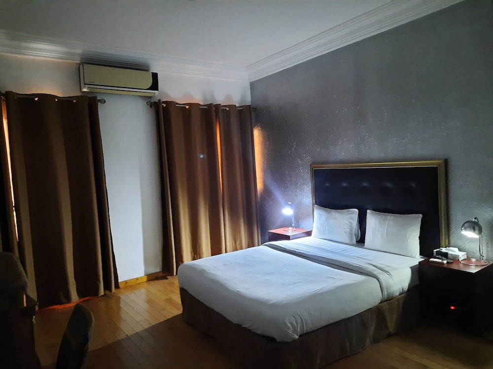 Ngaliema Resort Club in Abidjan, Côte D'Ivoire