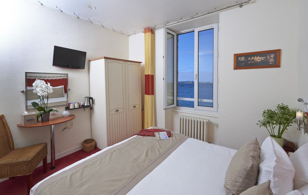 Hôtel Aux Tamaris Vue Mer - carbon neutral hotel in Roscoff