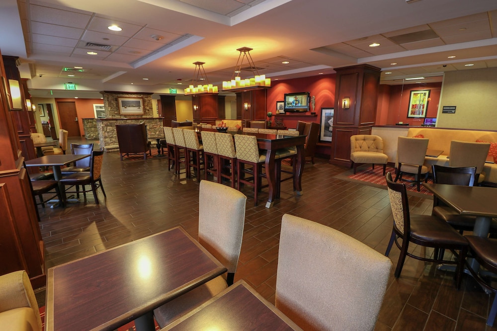 Hampton Inn Lincolnton - photo 3