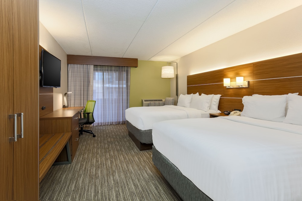 Holiday Inn Express Milwaukee West Medical Center by IHG - photo 16