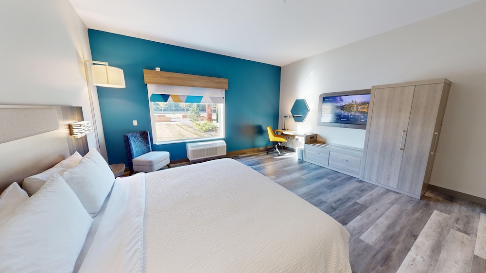 Holiday Inn Express & Suites Chicago Schaumburg an IHG Hotel - photo 6