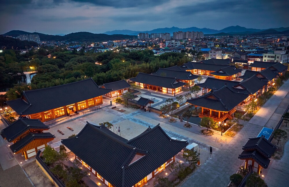 Hanok Stay Namwonyechon By Kensington in Nangen, South Korea