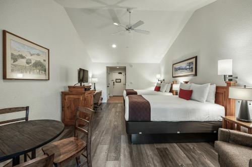 El Pueblo Inn - photo 52