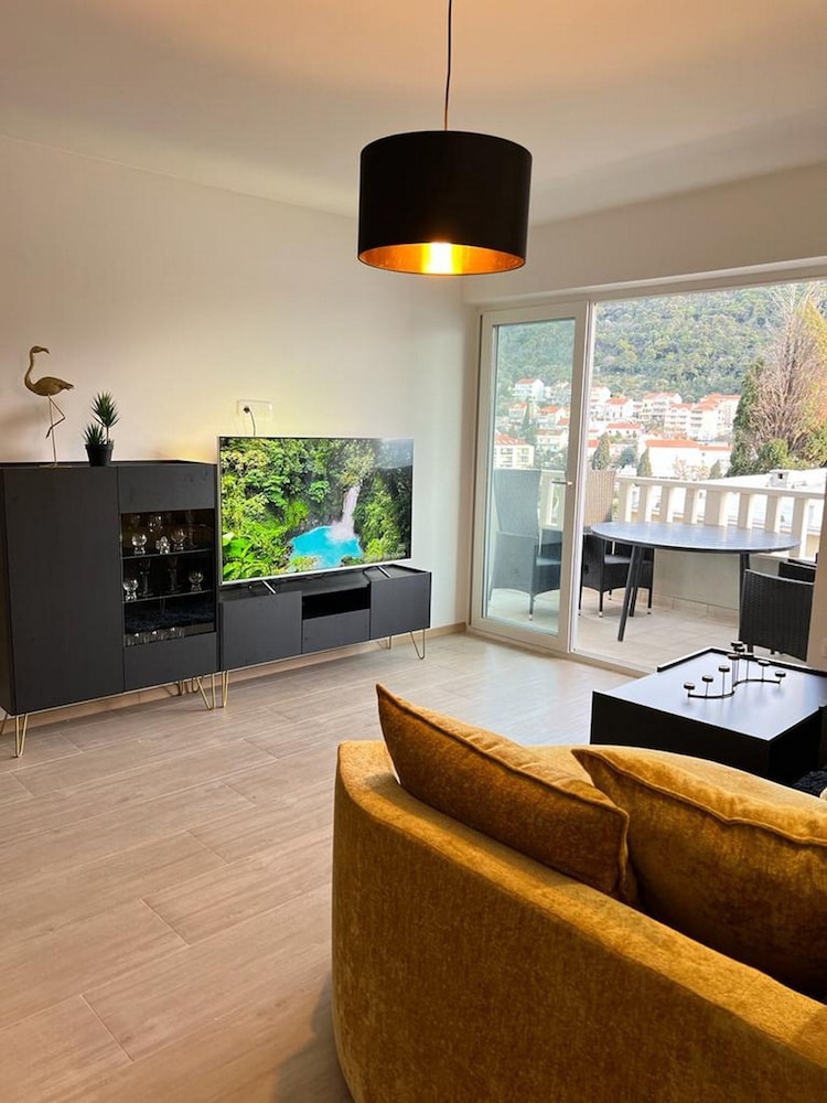 Apartments Jelena One Bedroom Apartment With Balcony and Sea View