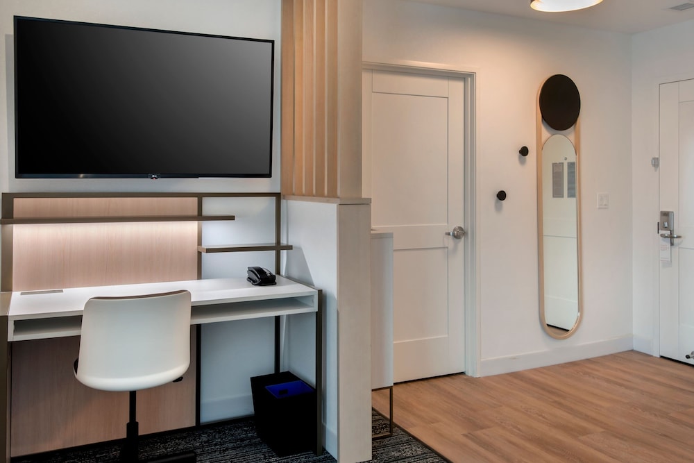 TownePlace Suites by Marriott Portland Airport ME - photo 11