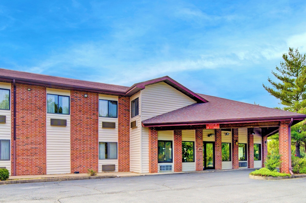 Capital O Amerihost Inn and Suites Fulton Hwy 54 MO in Fulton, United States