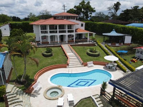Villa Principessa Lujo y comfort — 4-Star Luxury Hotel in La Tebaida, Colombia