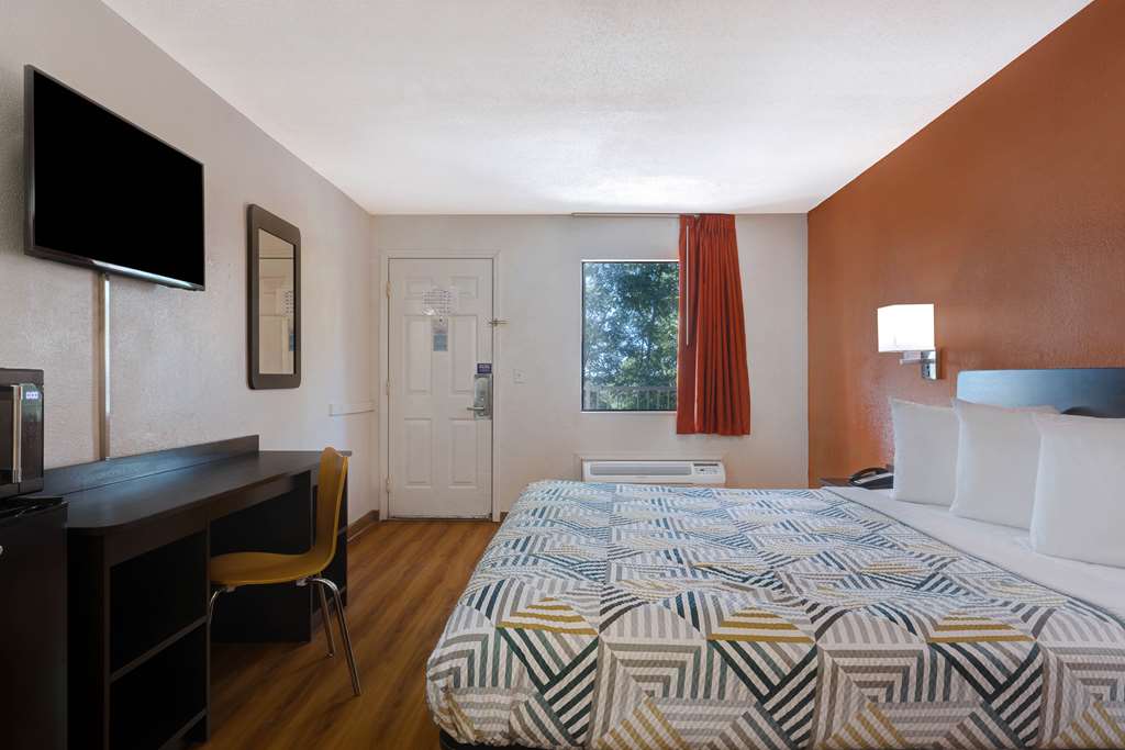 Motel 6 Rolla MO - photo 9