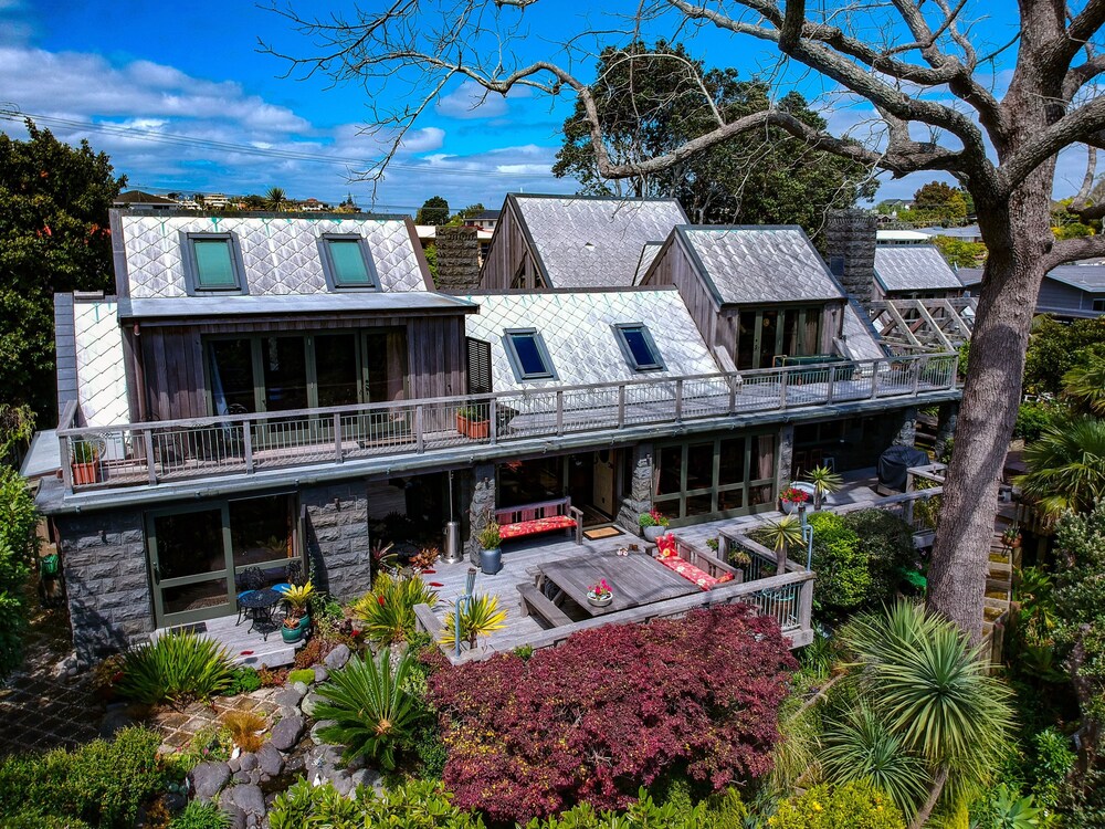 Matua Lodge — 4-Star Luxury Hotel in Tauranga, New Zealand