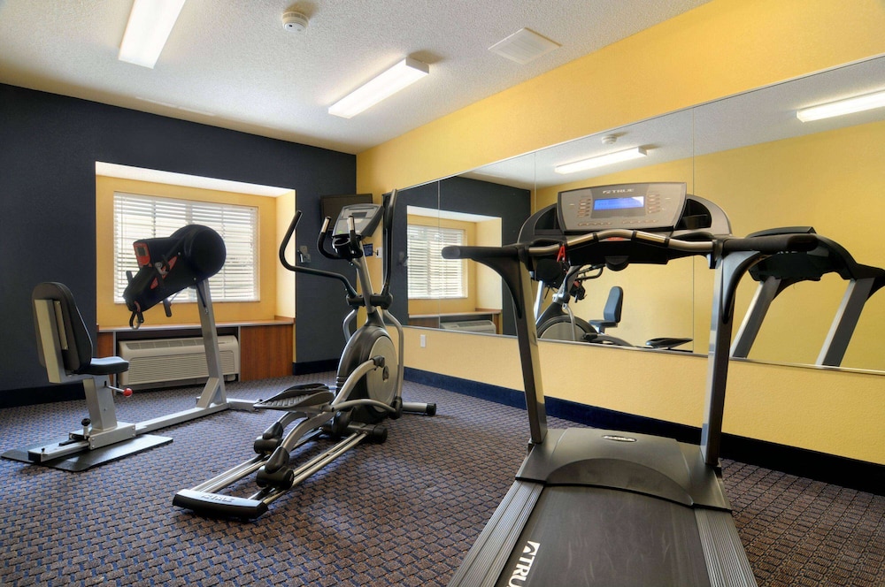 Microtel Inn & Suites by Wyndham Columbus Near Fort Benning - photo 58