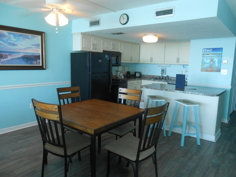 0409 Waters Edge Resort 1 Bedroom Condo by Redawning - photo 7