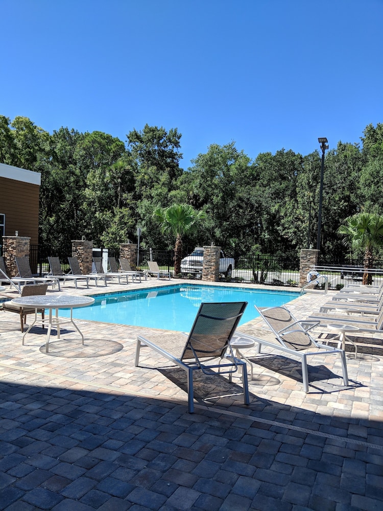 Hilton Garden Inn Tampa Wesley Chapel FL - photo 30
