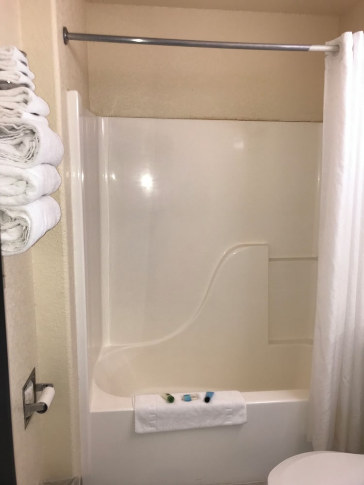 Chadron Inn & Suites - photo 11