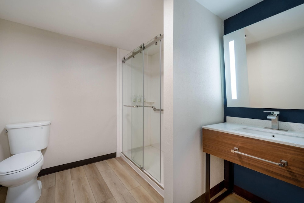 Wingate by Wyndham Dublin Near Claytor Lake State Park - photo 46