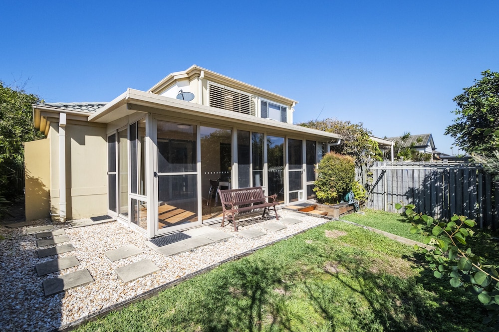 Breather 2 44 Beachside Way in Yamba, Australia