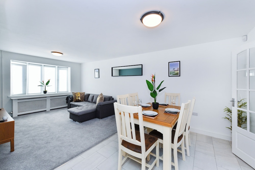 Morgan House 4 Bed House Near Nottingham Trent Uni — 4-Star Luxury Hotel in Nottingham, United Kingdom