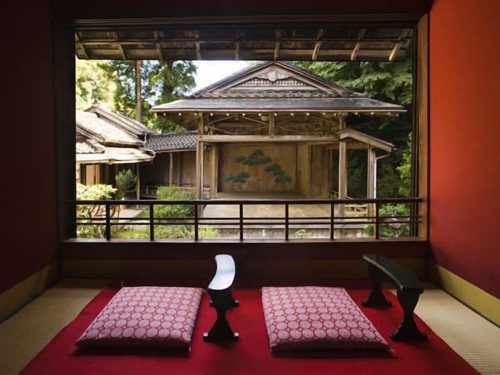 Motoyu Ishiya in Kanazawa, Japan