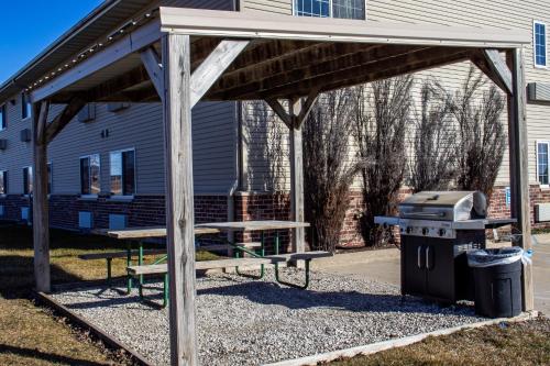 Belva Deer Inn - photo 12