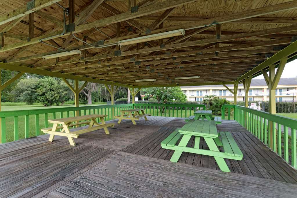 Days Inn by Wyndham Crystal River - photo 3