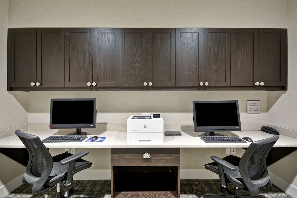 Hampton Inn Livonia Detroit - photo 28