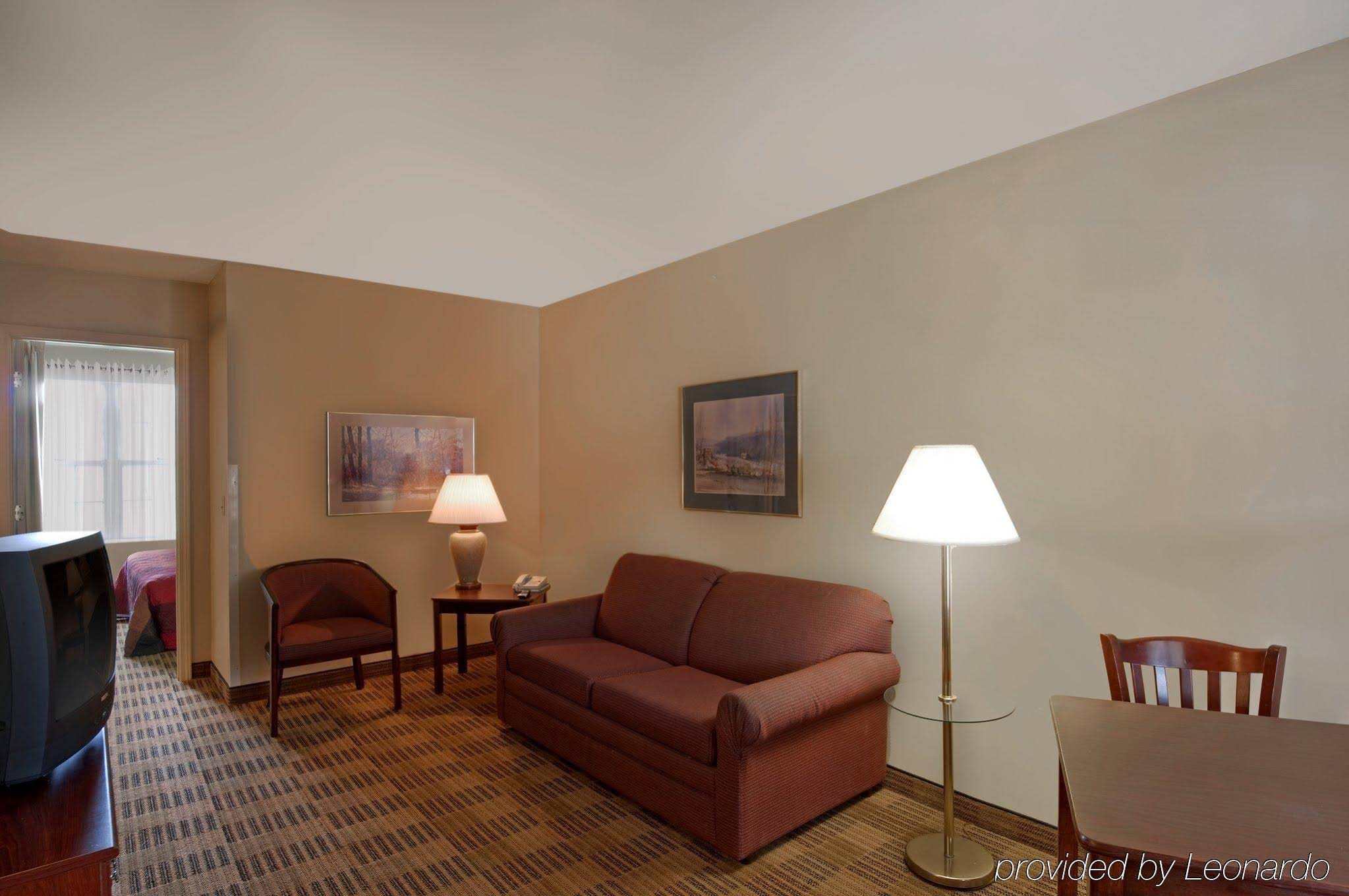 Extended Stay Lenexa Studios - photo 8