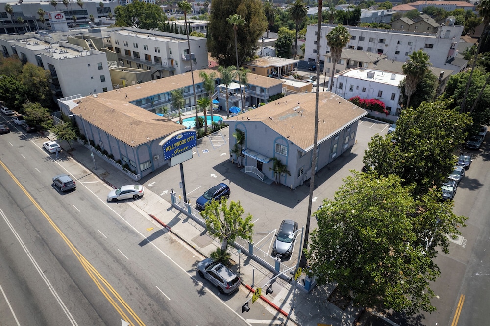 Hollywood City Inn - photo 68