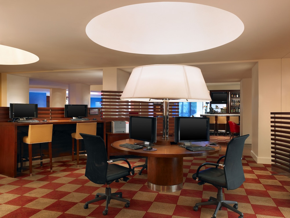 Sheraton Albuquerque Uptown - photo 2