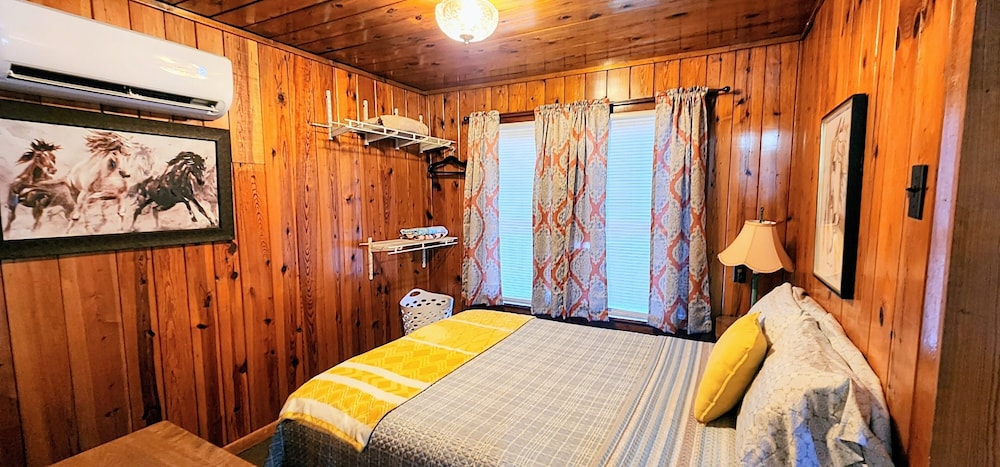 Edgewater Resort Cottage #1 - photo 33