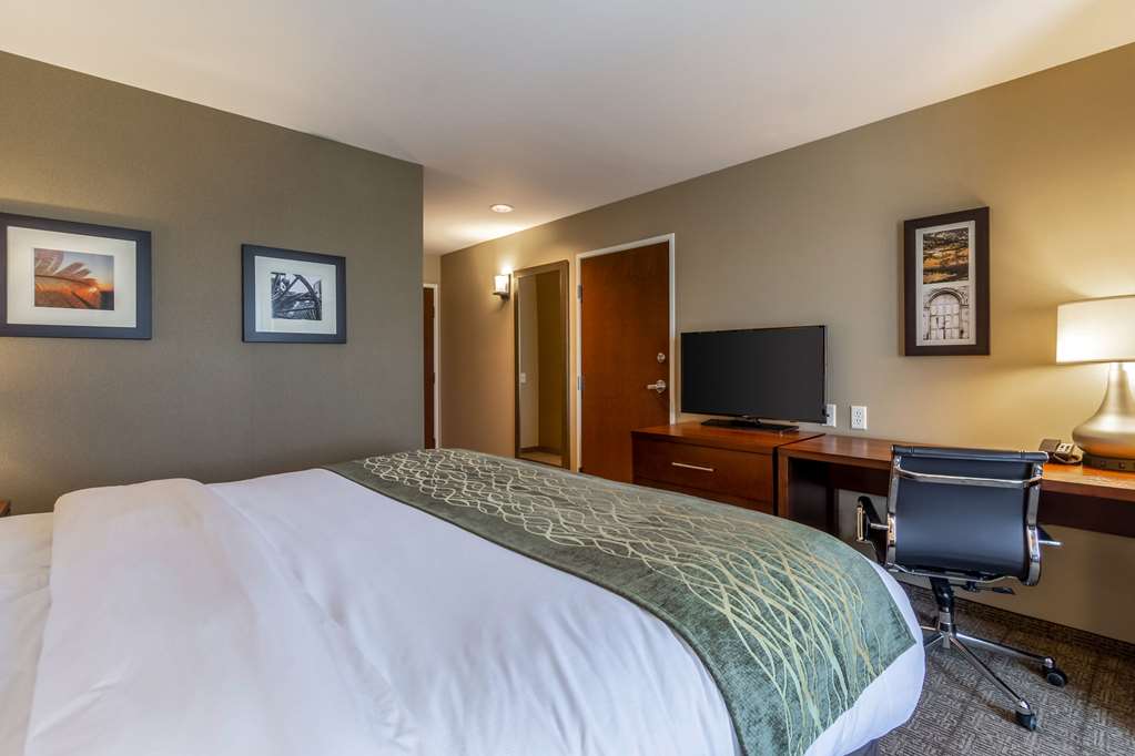 Comfort Inn & Suites Harrisburg Airport Hershey South - photo 13