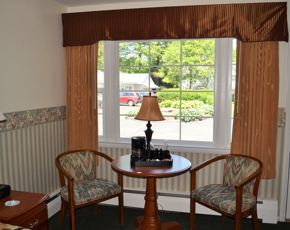 Maple Terrace Motel - photo 33