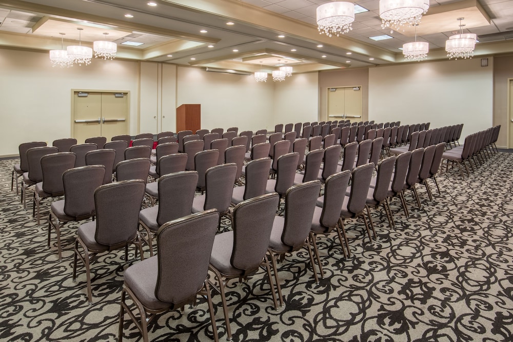 Crowne Plaza Phoenix Airport PHX by IHG - photo 52