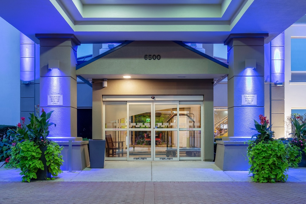 Holiday Inn Express Hotel & Suites Chicago Midway Airport by IHG - photo 32