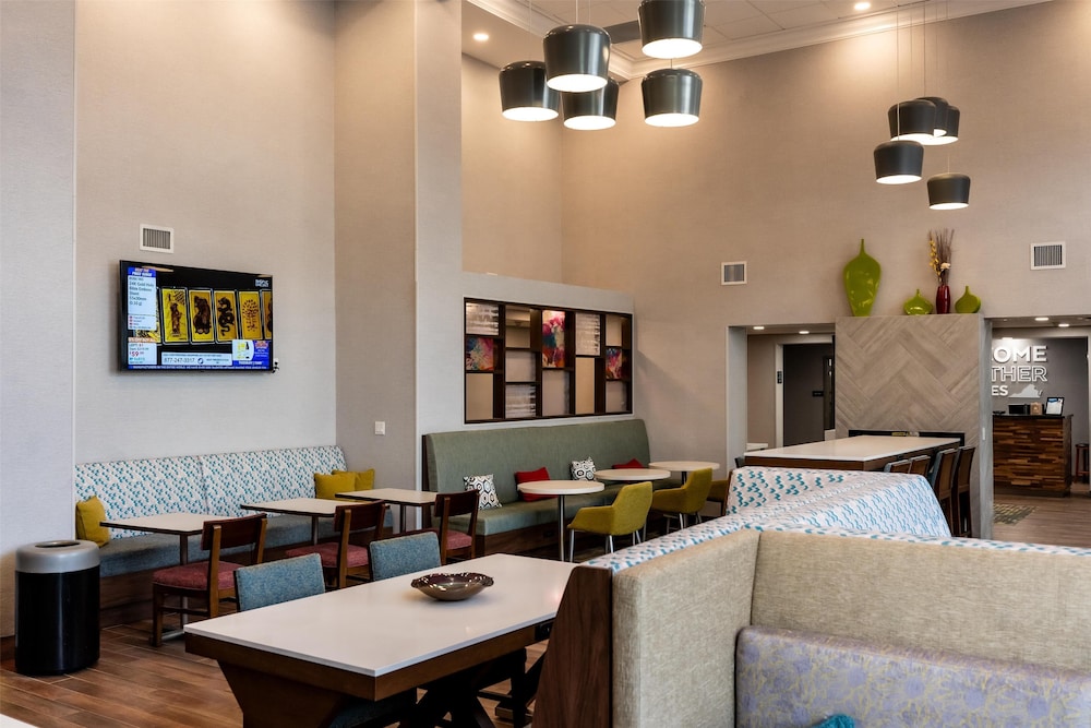 Hampton Inn & Suites Leesburg - photo 32