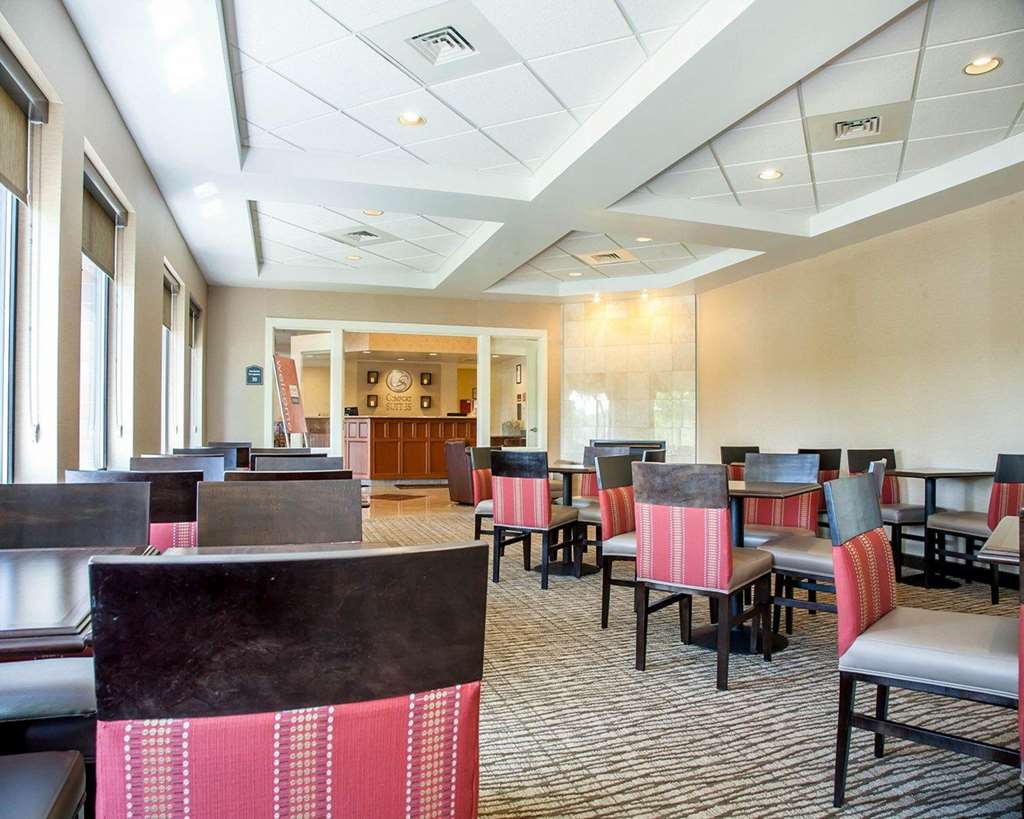 Comfort Suites West Warwick Providence - photo 40