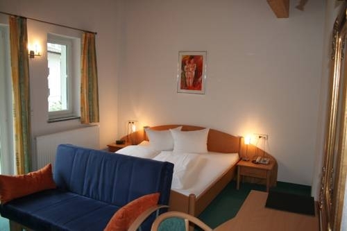 Zwei Jahreszeiten in St Anton Am Arlberg, Austria