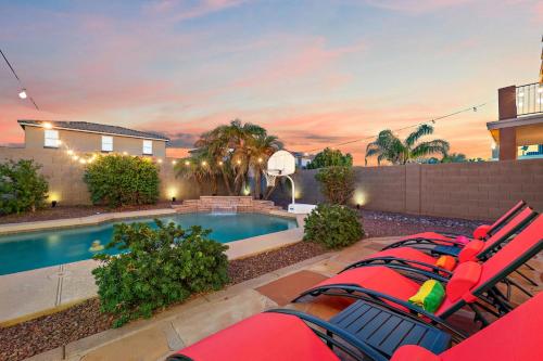 The Gem Getaway Pool Gameroom Gym by Relaxtay in Casa Grande, United States