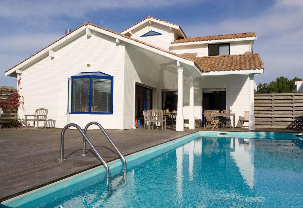 Madame Vacances Villas Club Royal Aquitaine — 4-Star Luxury Hotel in Soustons, France