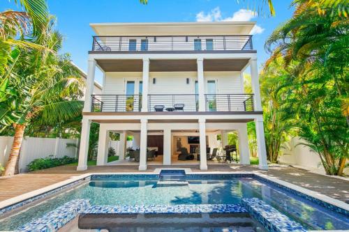 Crystal Waves Oasis in Bradenton Beach, United States