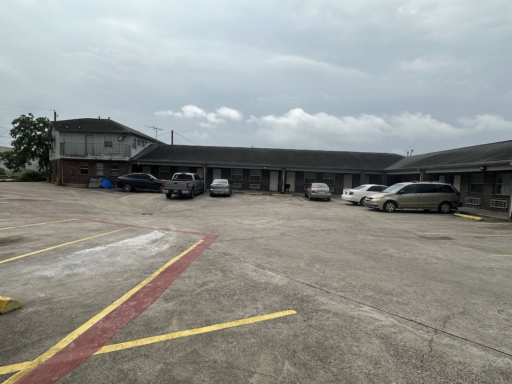 Travel Inn By OYO La Marque Texas City I 45 - photo 20