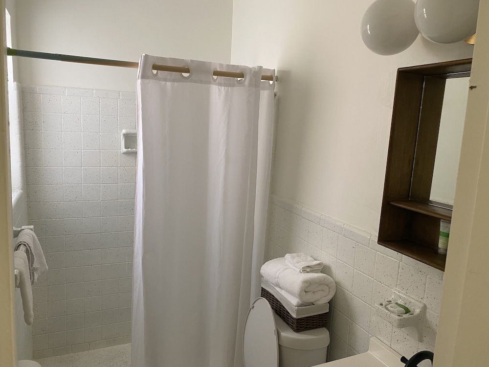 Tiana Beach Inn - photo 31