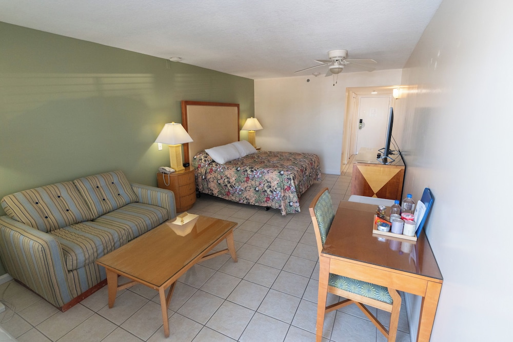 Pirate's Cove Resort & Marina - photo 6
